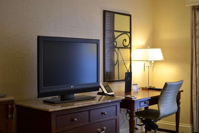 Hilton New Orleans Riverside 2