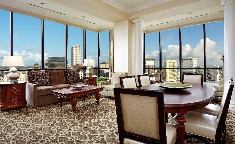 Hilton New Orleans Riverside 5