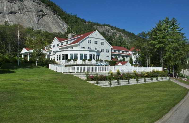 White Mountain Hotel & Resort main