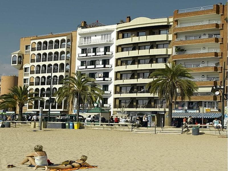 Almirall Apartaments photo 1