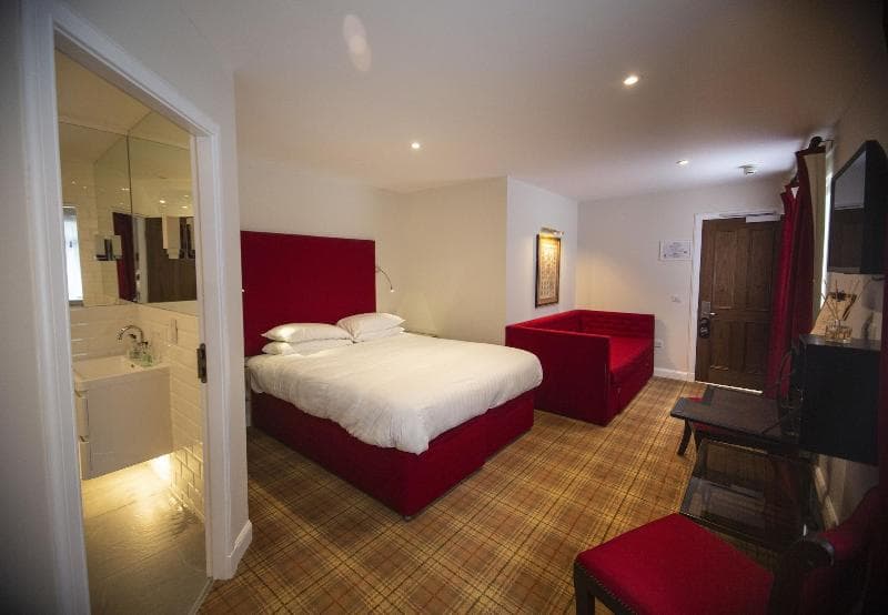 The Skye Inn 4