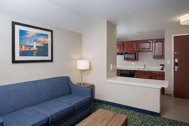 Best Western Plus Portsmouth Hotel & Suites 3