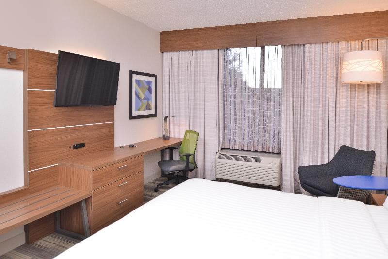 Holiday Inn Express & Suites Indianapolis Downtown Convention Center Area 4