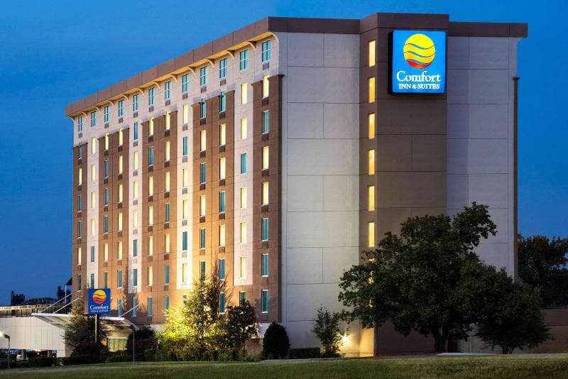 Comfort Inn & Suites Presidential photo 1