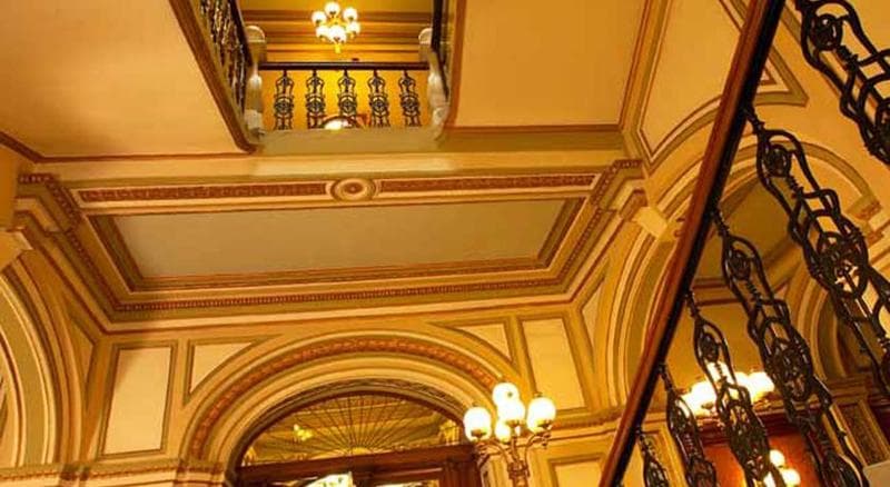 Hotel Motto 5