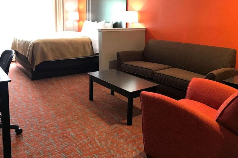 Quality Inn And Suites Yosemite 2