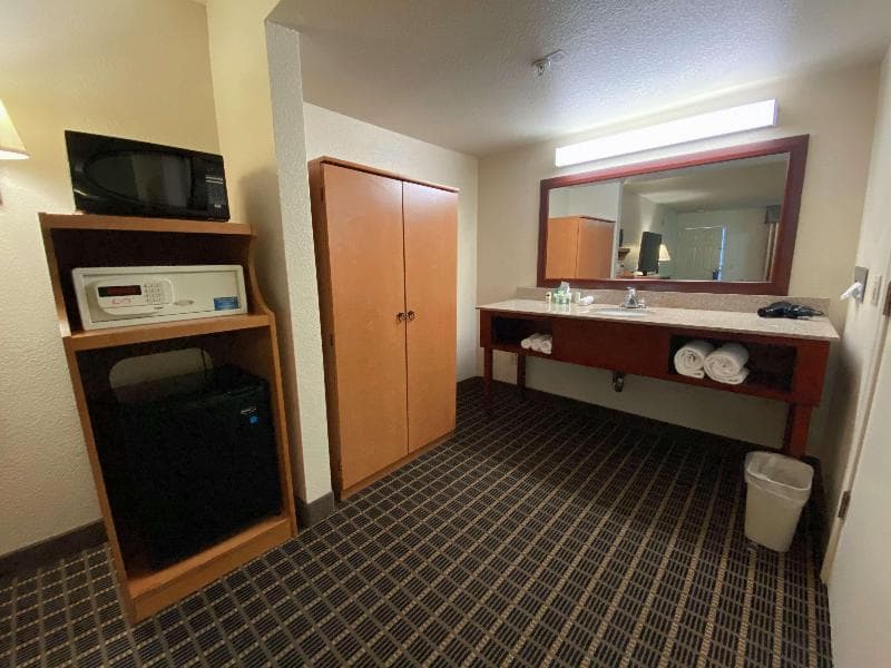 SureStay Plus Hotel by Best Western San Jose Central City 3