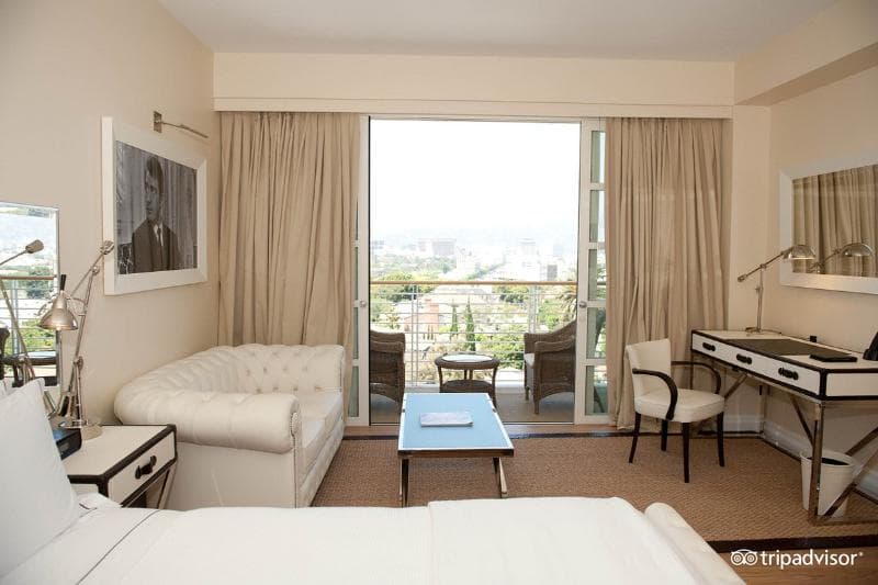 Cameo Beverly Hills 5