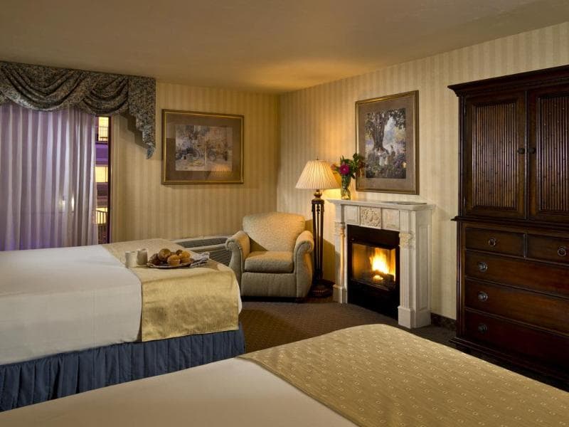 Cape Codder Resort And Spa 4
