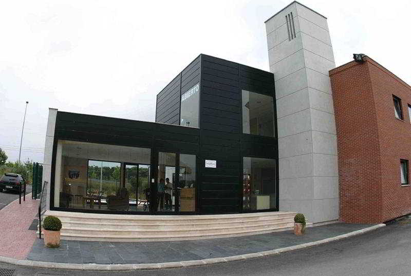 Puerta De Santillana photo 1