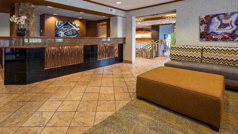 Best Western Plus Landing View Inn & Suites 4