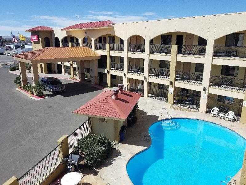 Red Roof Inn Albuquerque main