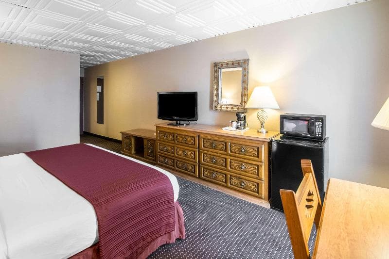Quality Inn Taos main