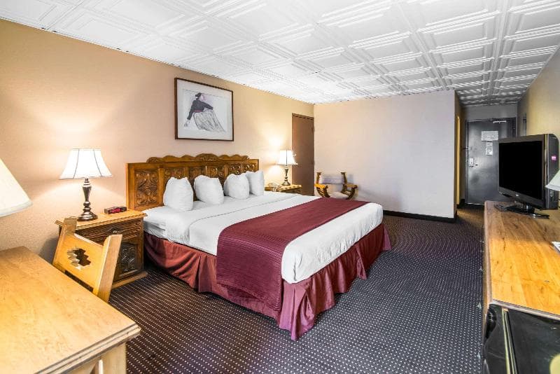 Quality Inn Taos 4