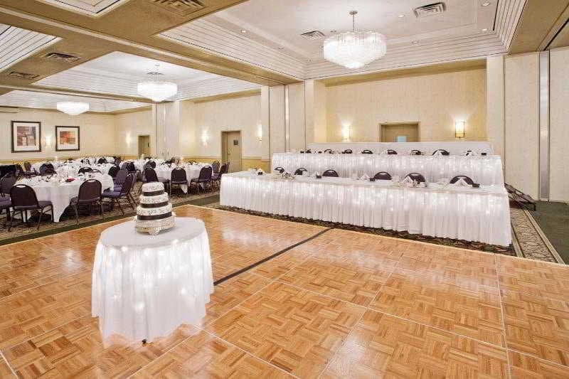 Sheraton Grand Rapids Airport Hotel main