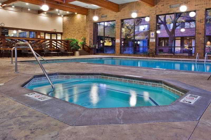 Sheraton Grand Rapids Airport Hotel 3