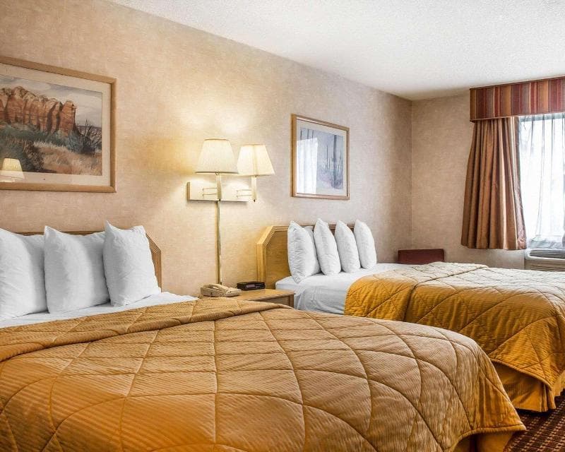 Quality Inn & Suites 4