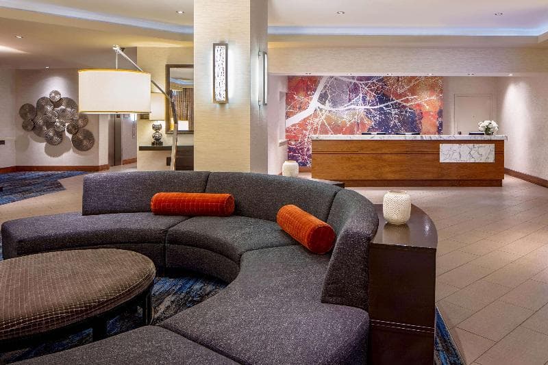 DoubleTree Suites by Hilton Hotel Minneapolis Downtown 5