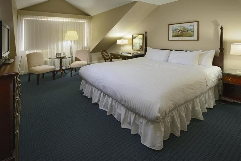 Avon Old Farms Hotel 2