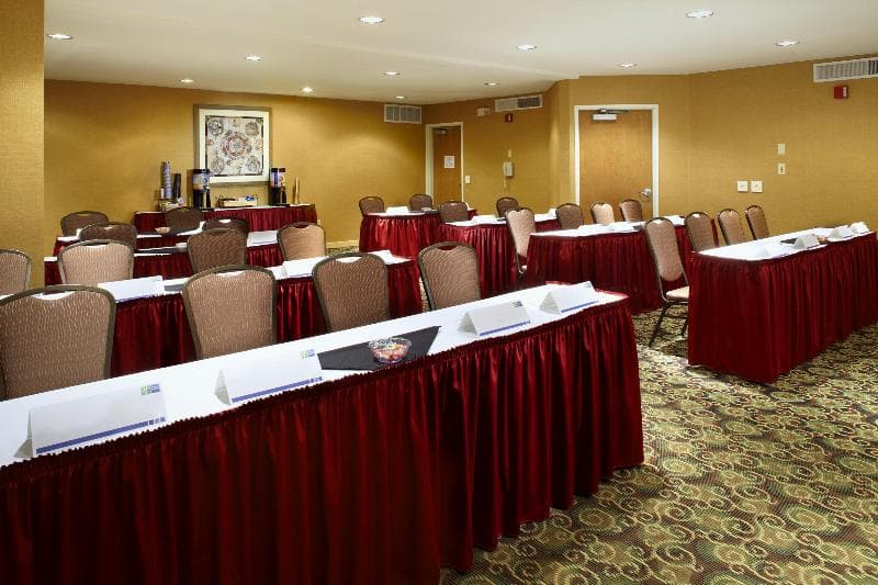 Holiday Inn Express & Suites Scottsdale - Old Town photo 1