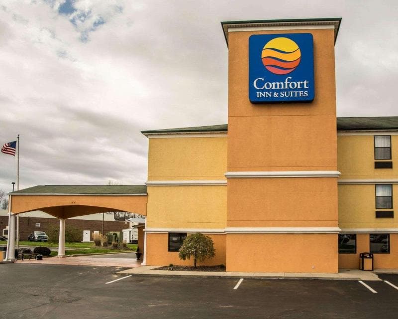 Comfort Inn & Suites Eastgate 2