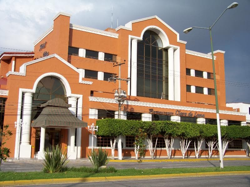 Country Plaza Guadalajara main