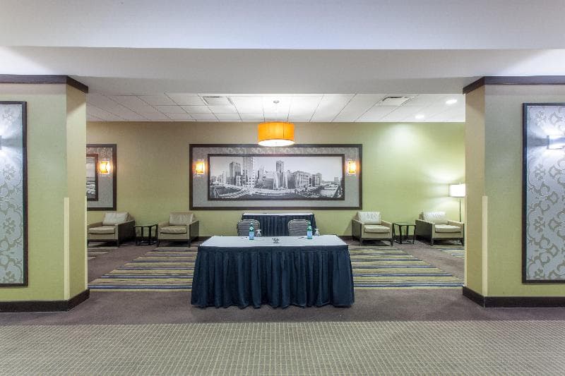 Crowne Plaza Chicago Ohare Hotel And Conference Center photo 1