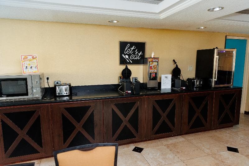 Garnet Inn & Suites, Orlando 4