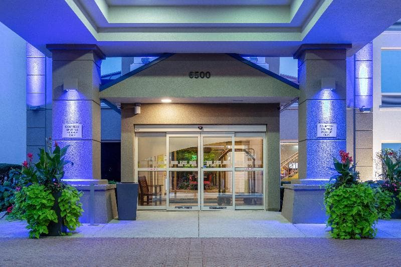 Holiday Inn Express And Suites Chicago-Midway Airport 4