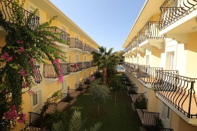 Mavruka Hotel 3