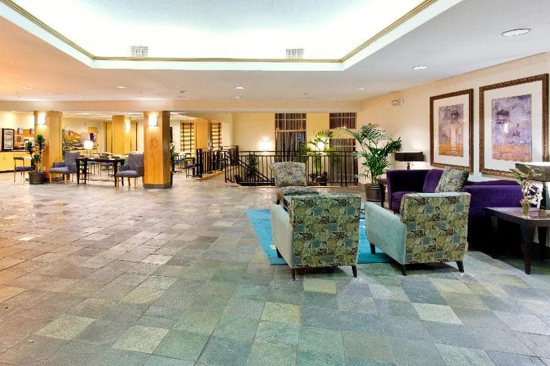 Holiday Inn Express And Suites San Antonio Rivercenter Area 5