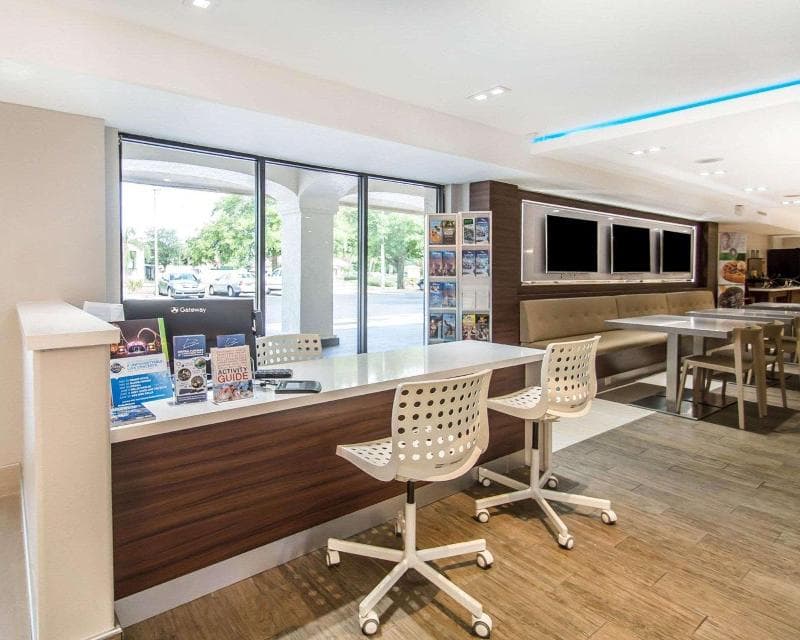 Quality Inn & Suites by the Parks 5