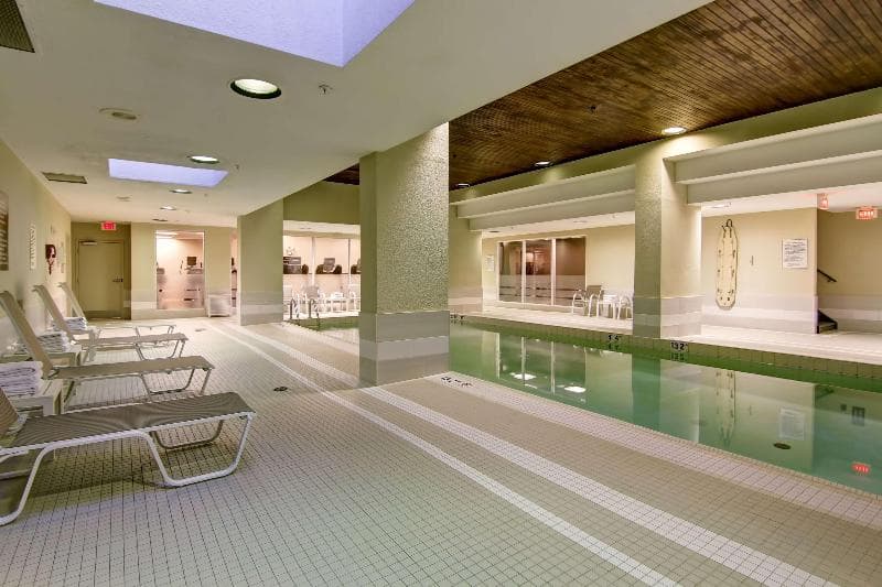 DoubleTree by Hilton Hotel Toronto Downtown 5