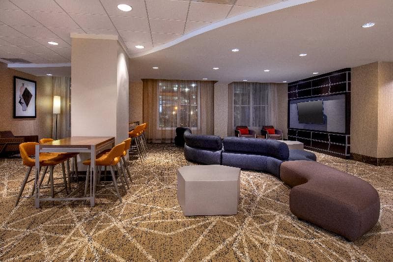 Courtland Grand Hotel, Trademark Collection by Wyndham 3