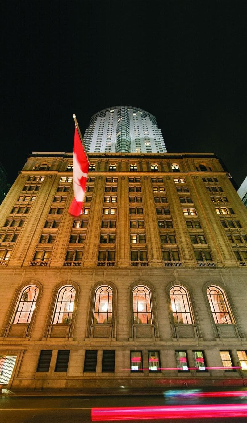 One King West Hotel & Residence photo 1
