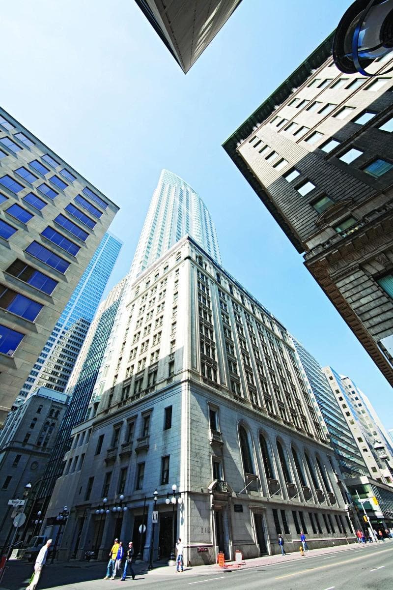 One King West Hotel & Residence 5