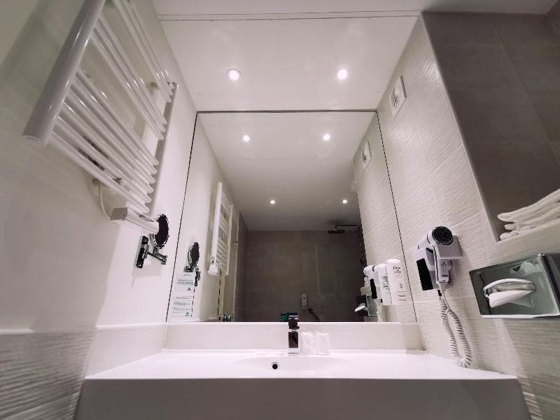 Holiday Inn Calais Coquelles 2