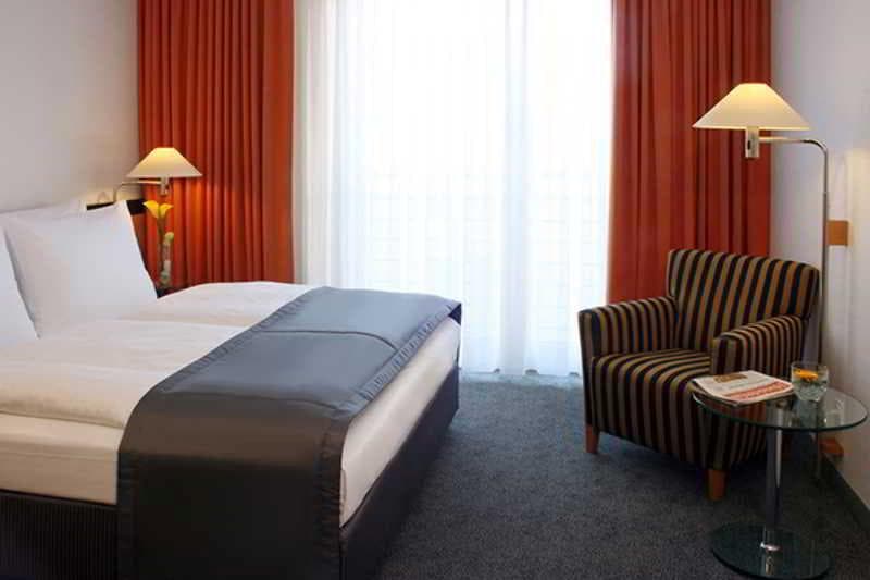 Holiday Inn Berlin City Centre East-Prenzlauer Allee 4