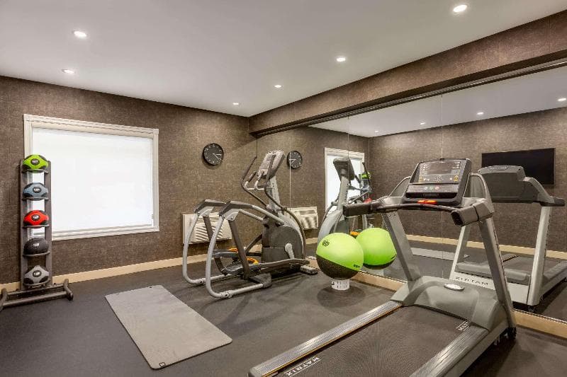 Days Inn By Wyndham Toronto West Mississauga 2