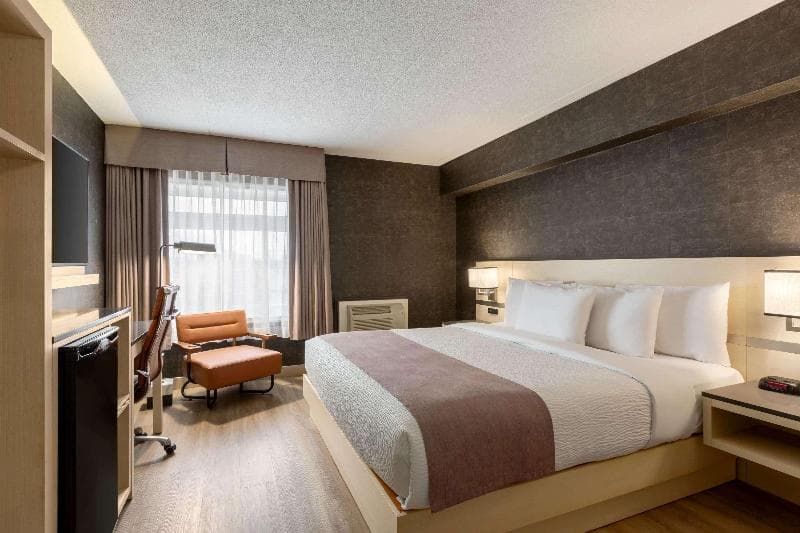 Days Inn By Wyndham Toronto West Mississauga 3
