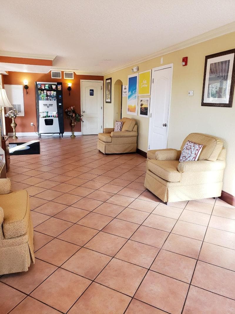 Days Inn By Wyndham Kissimmee West 4