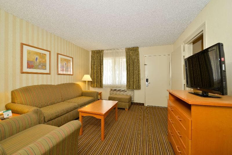 Travelodge by Wyndham Palm Springs 4