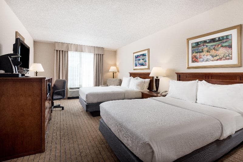 Holiday Inn Johnstown-Gloversville 3