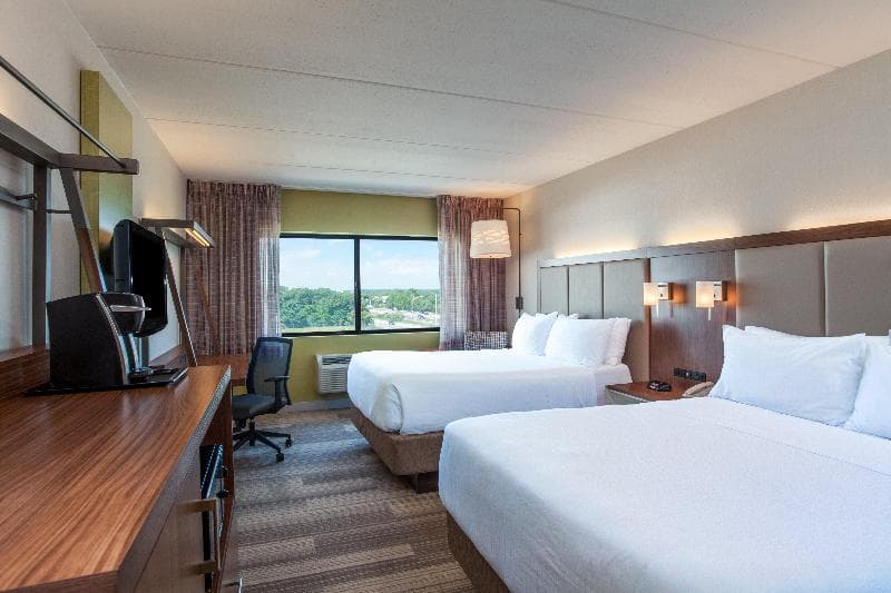 Holiday Inn Express Hauppauge-Long Island 5
