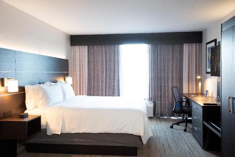 Holiday Inn Express & Suites Chester-Monroe-Goshen 3