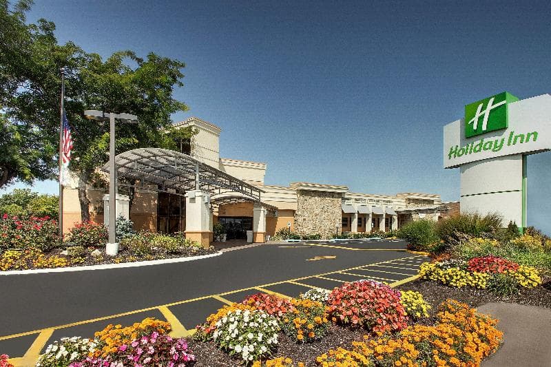 Holiday Inn Westbury - Long Island 4