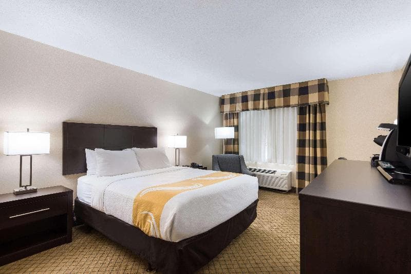 Holiday Inn Oneonta-Cooperstown Area 3