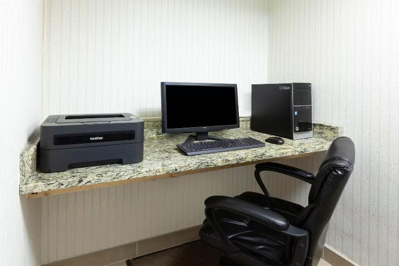 Days Inn By Wyndham Plattsburgh 5