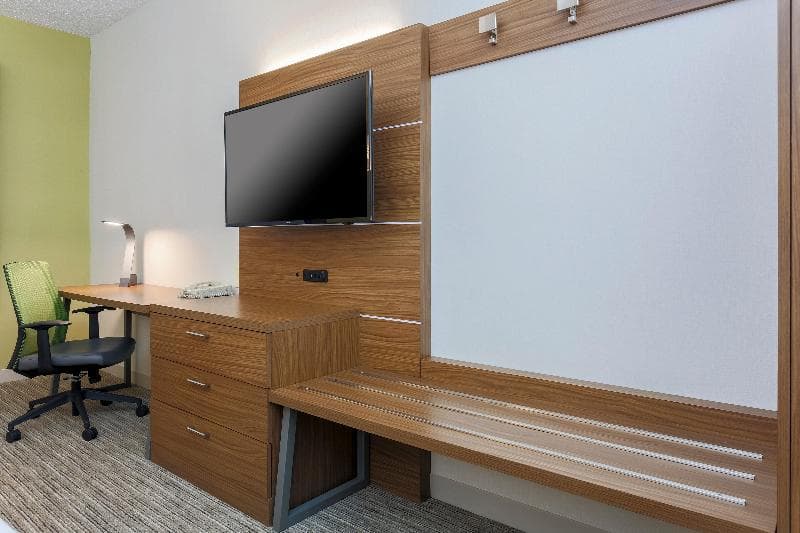 Holiday Inn Express Rochester NE - Irondequoit 5