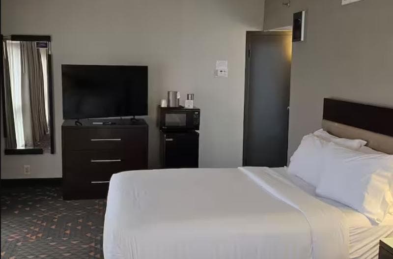 Wyndham Rochester Downtown 5